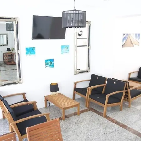 Apartment In Mit Terrasse, Grill Und Garten Crikvenica