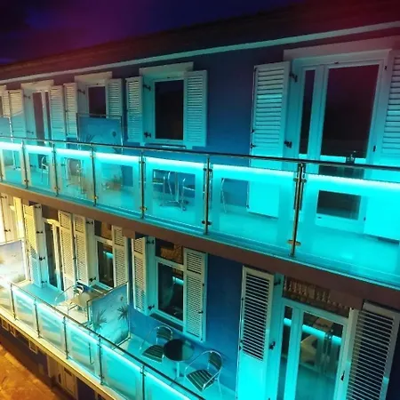 In Mit Terrasse, Grill Und Garten Apartment