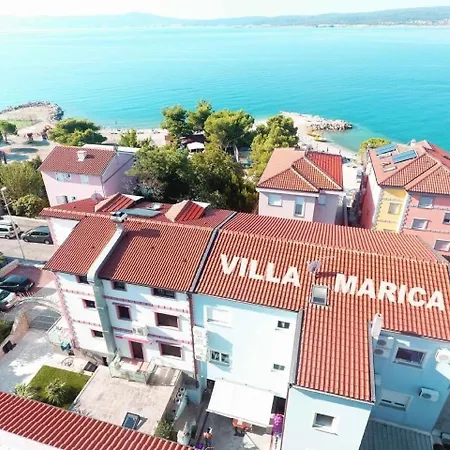 Apartment In Mit Terrasse, Grill Und Garten *