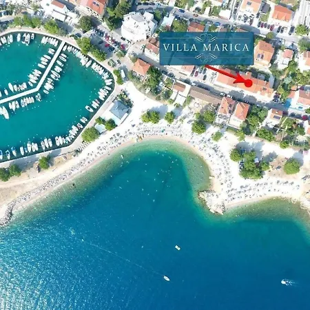 Apartment In Mit Terrasse, Grill Und Garten Crikvenica